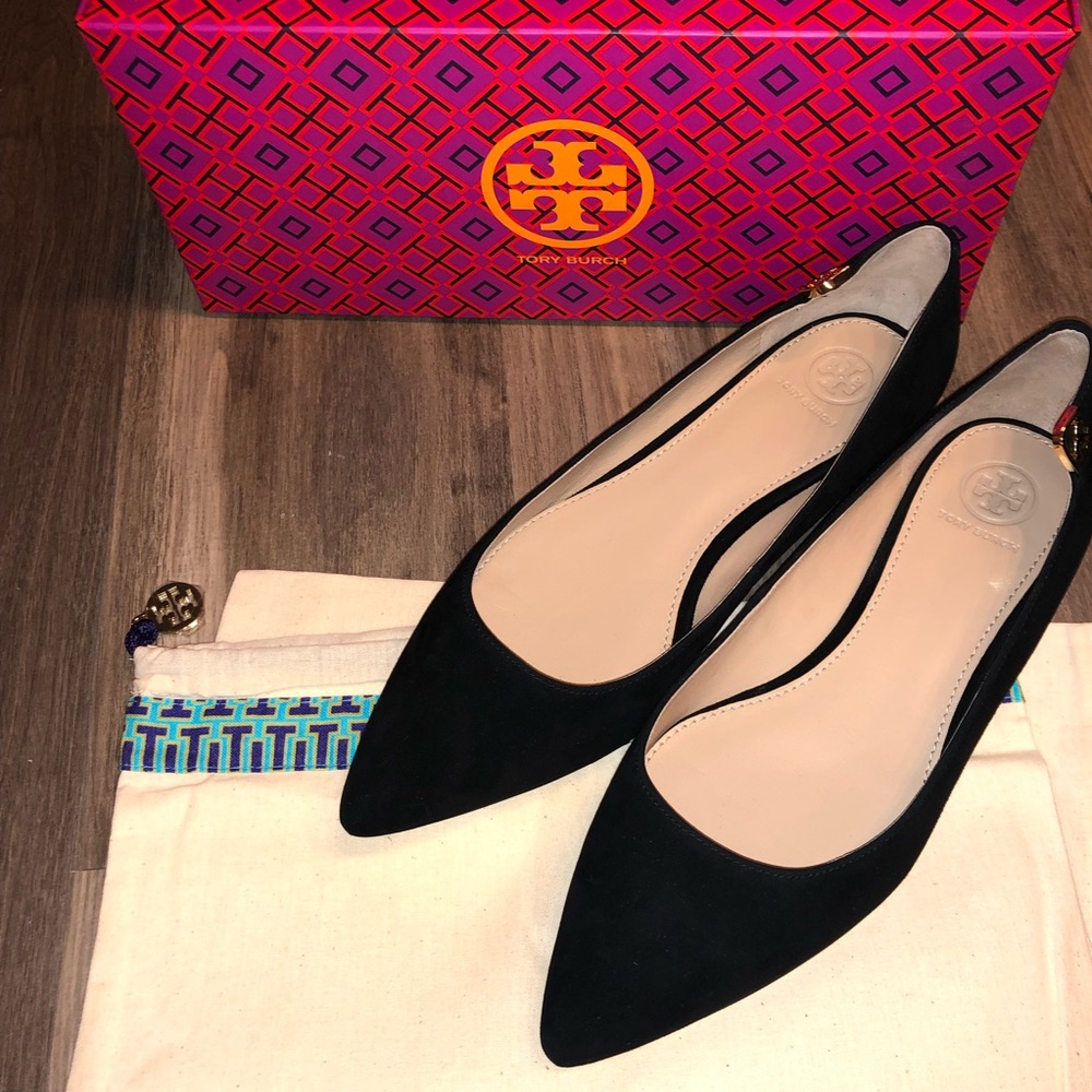 NWT Tory Burch Black Suede Flats